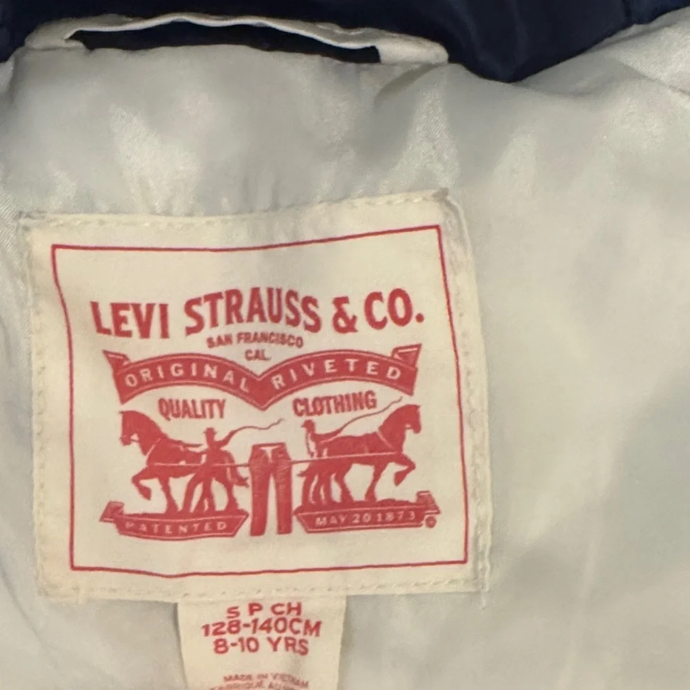 Levis keep your